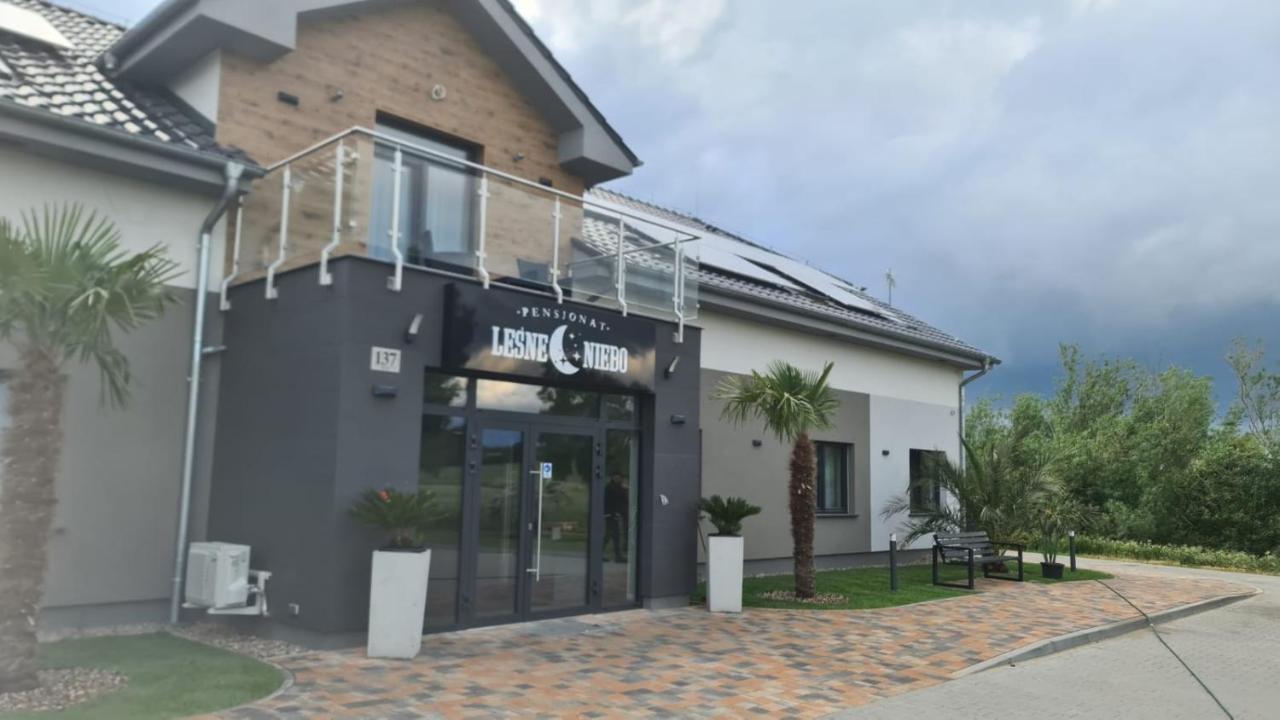 Lesne Niebo Hotel Любневице Екстериор снимка