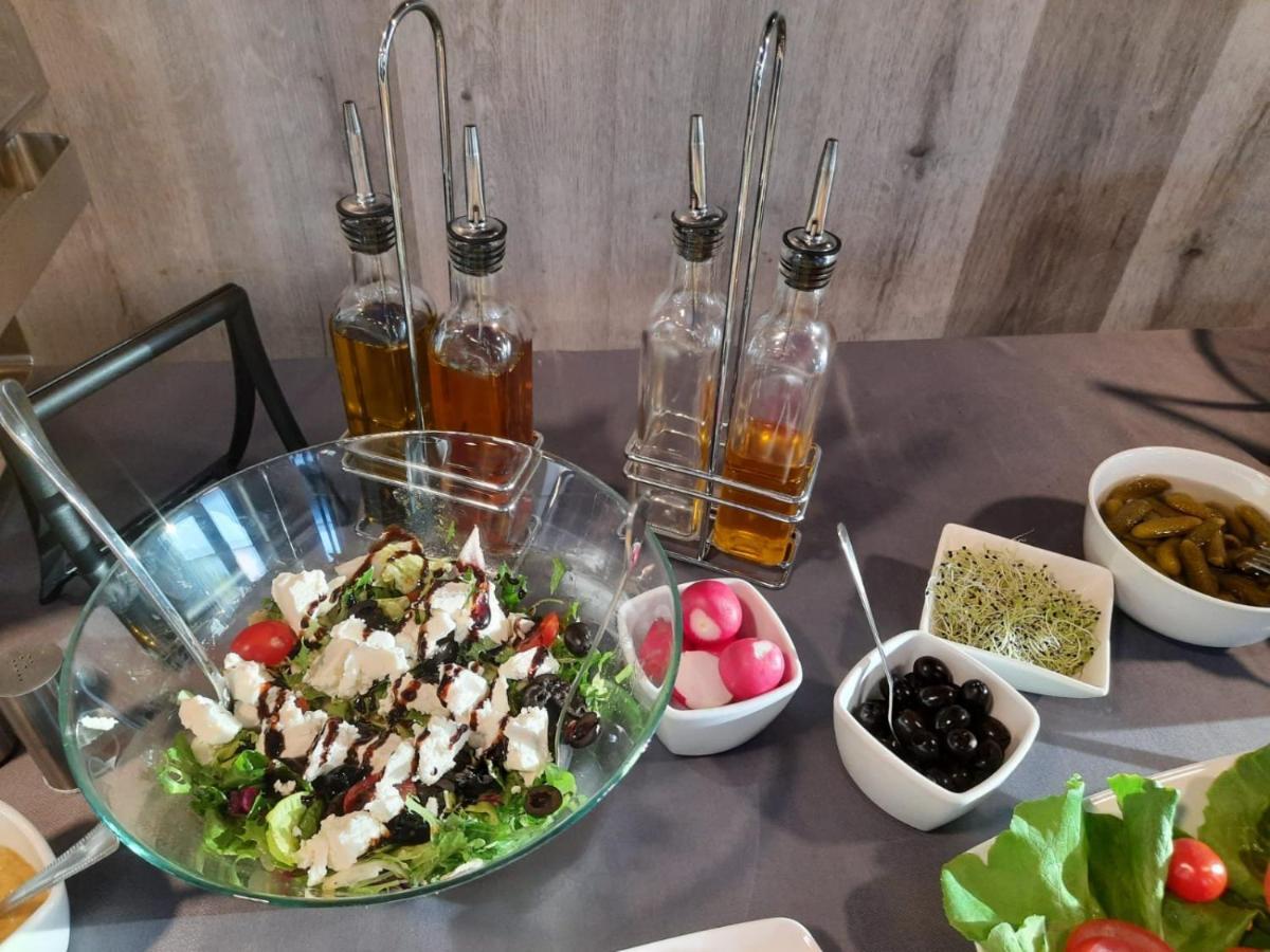 Lesne Niebo Hotel Любневице Екстериор снимка